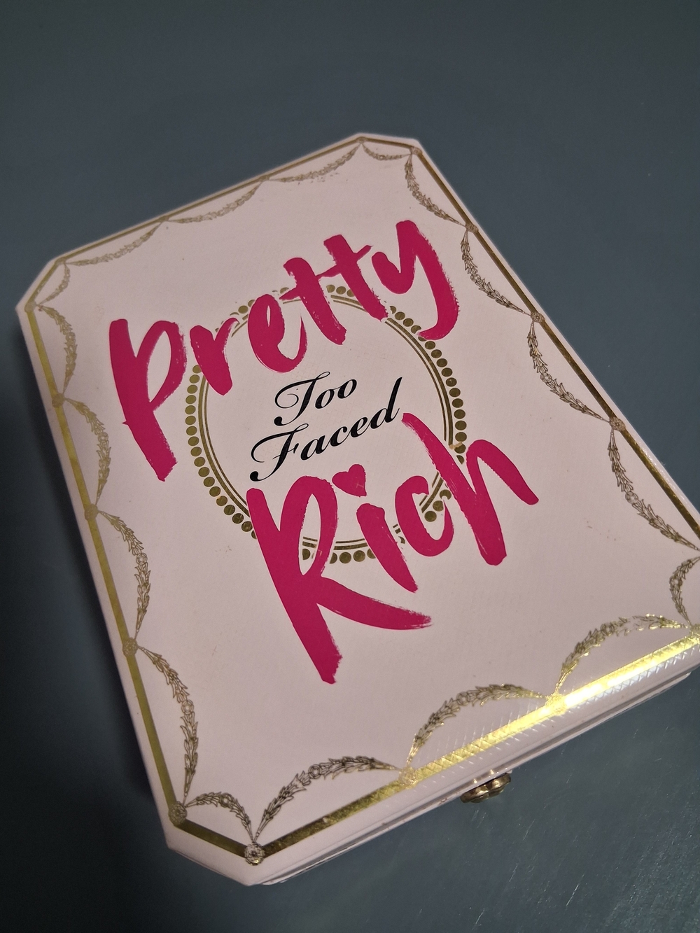 Too Faced Pretty Rich Eyeshadow Palette